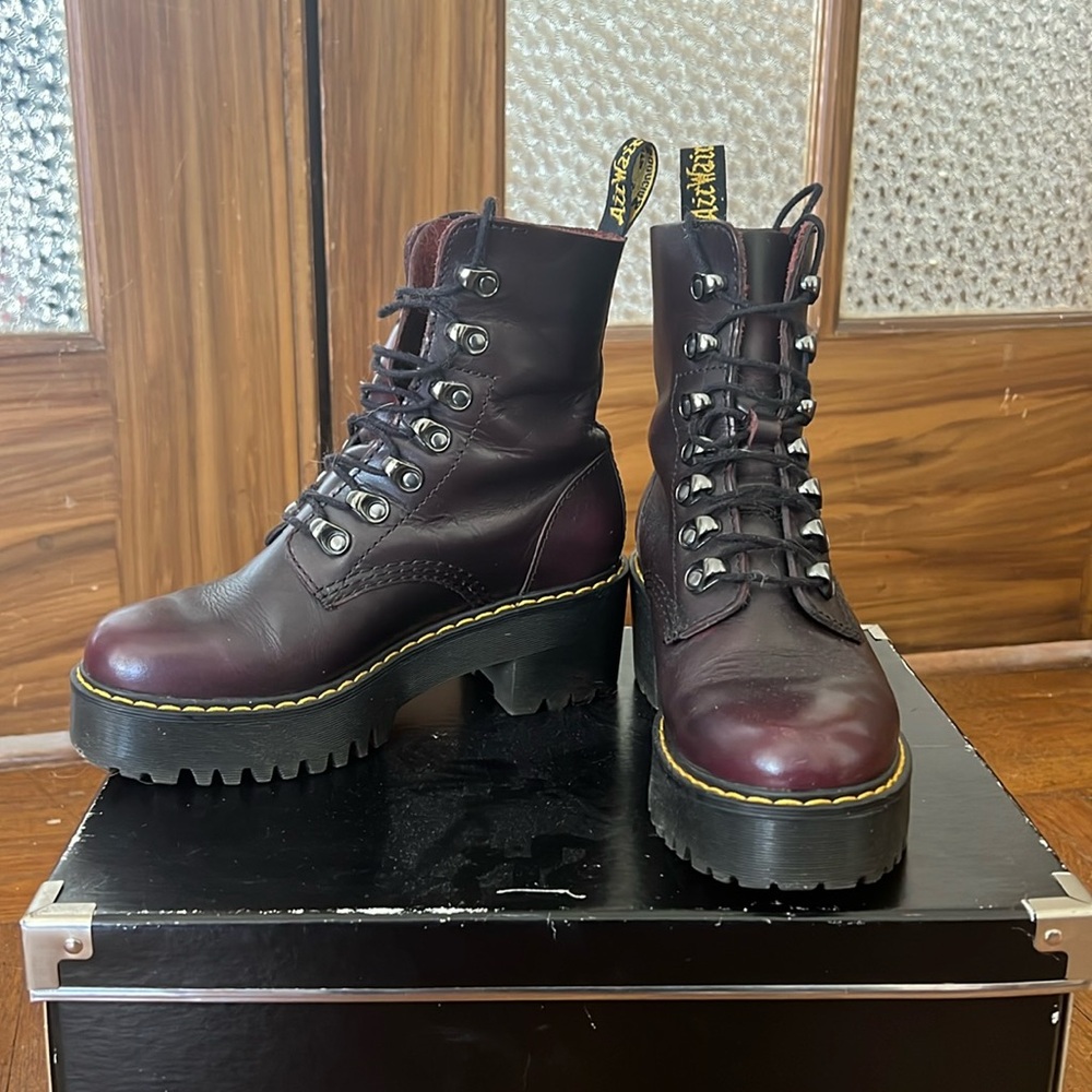 Like new heeled doc martens
